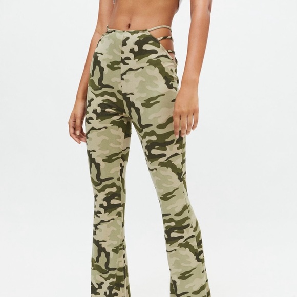 Urban Renewal Camo Flare Pant - Picture 2 of 12